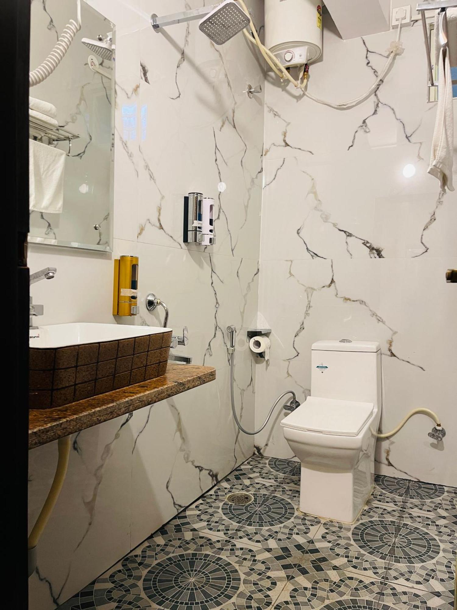 The Taaj Inn バンガロール エクステリア 写真